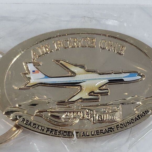 Air Force One Pavilion Grand Opening Key Chain Ronald Reagan New October 2005 - Picture 1 of 12
